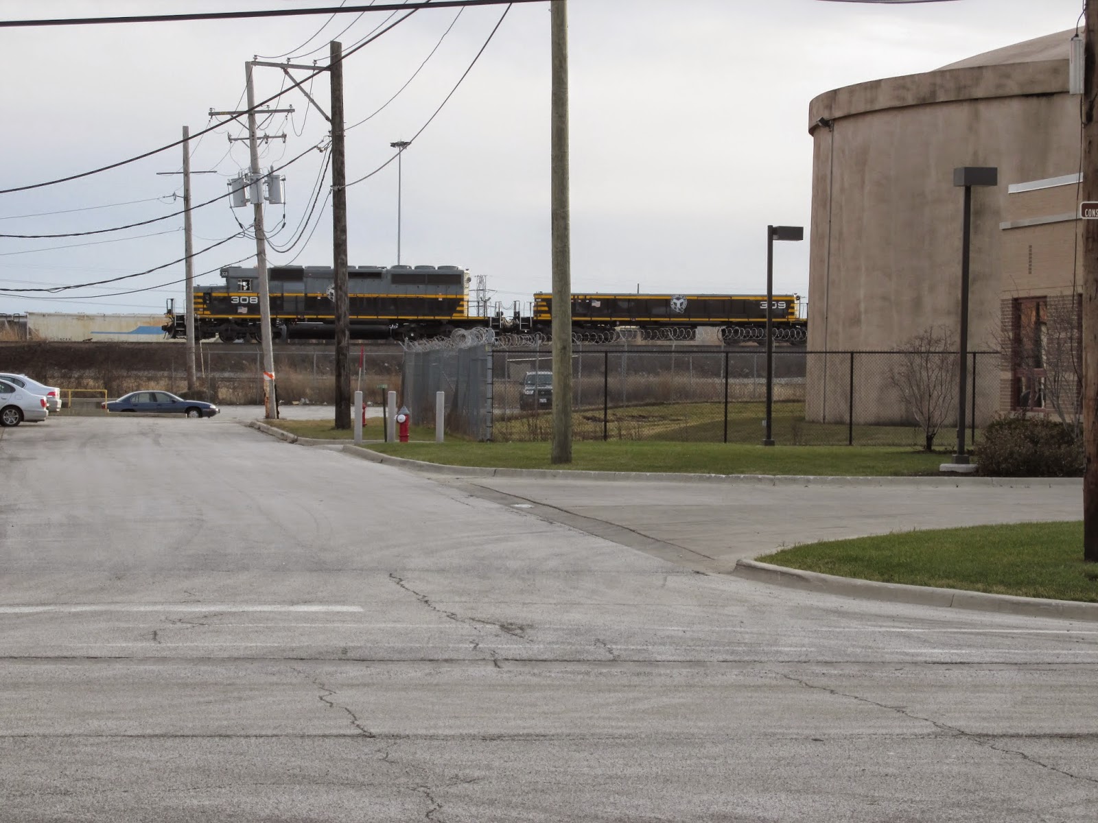 Eddie's Rail Fan Page Hump activity at the Belt Railway of Chicago's Clearing Yard. Bedford